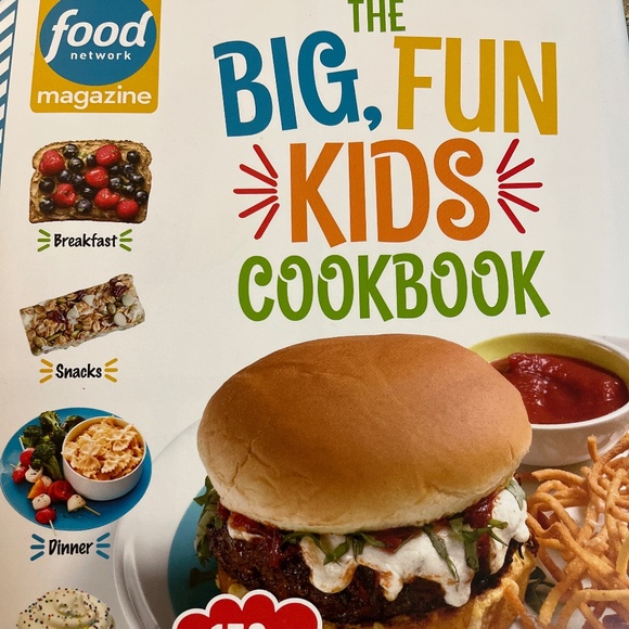 Kids cookbook - Picture 1 of 3